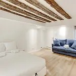 Studio Chaleureux & Equipe Au Centre De Paris